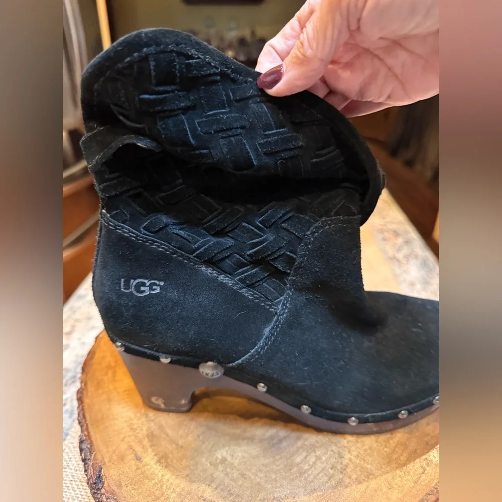 UGG Black Suede Leather Booties. Wooden heels. Size 7. GUC - Picture 9 of 13